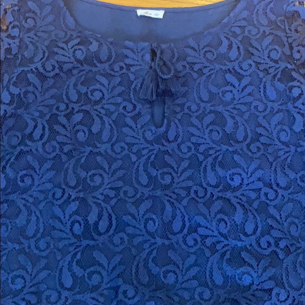 Top - Picture 2 of 2